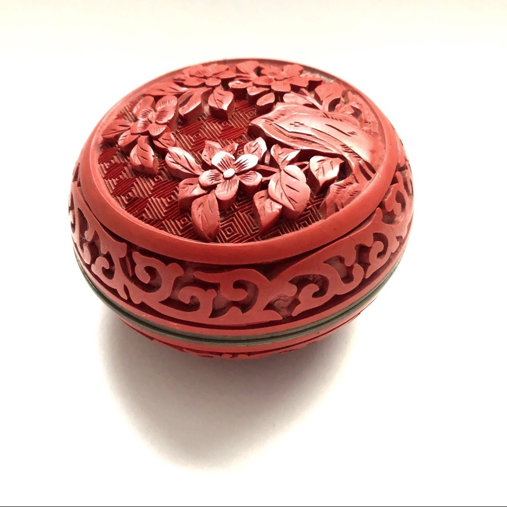 Vintage Chinese Carved Cinnabar Blue Enamel Flower Trinket Ring Box